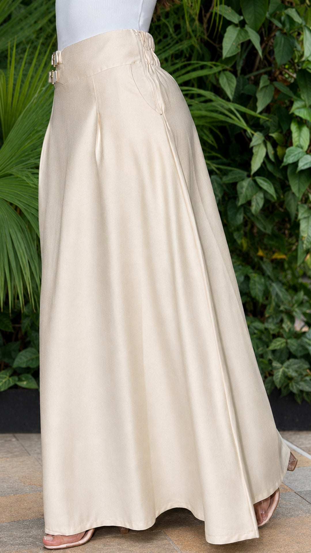 P74728 FALDA FLOW CREMA