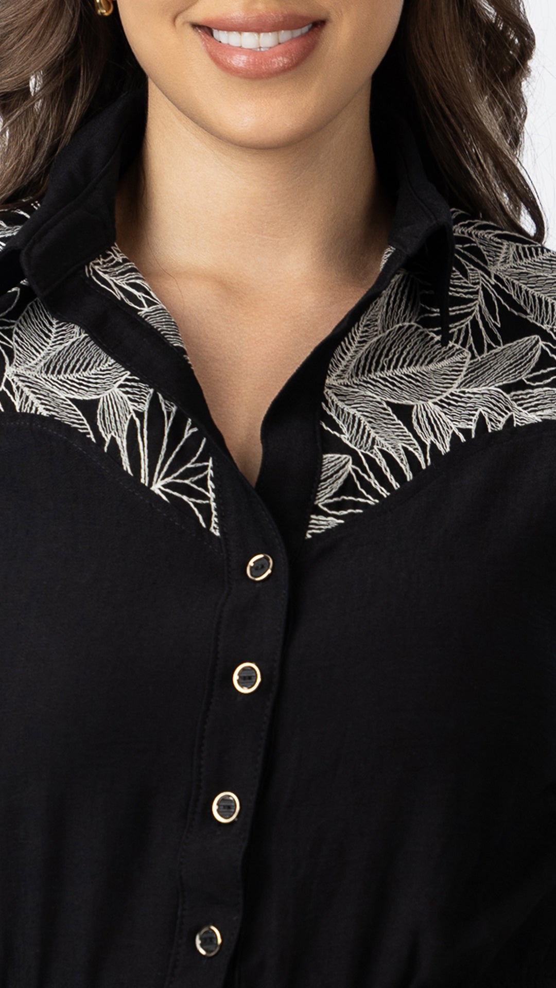 P4003 CAMISA LINO BORDADO NEGRO