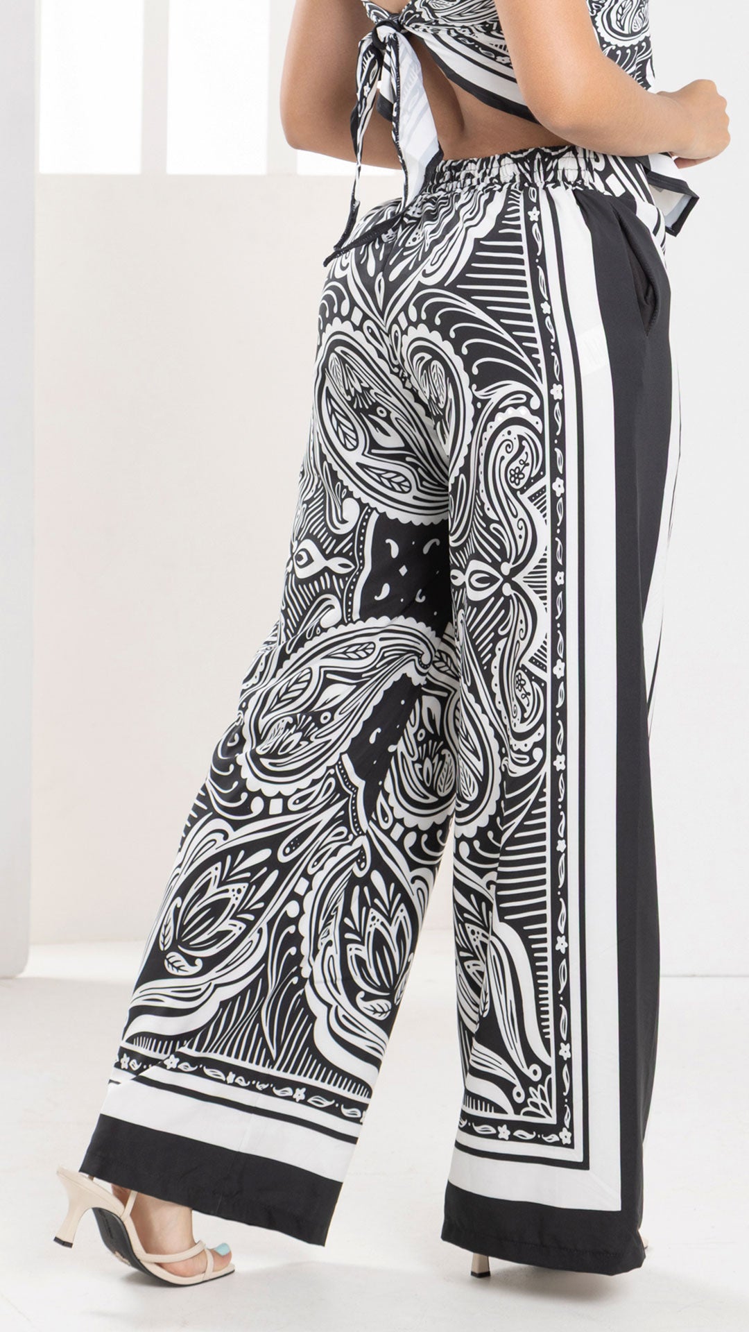 P74369 PANTALÓN AGATHA NEGRO