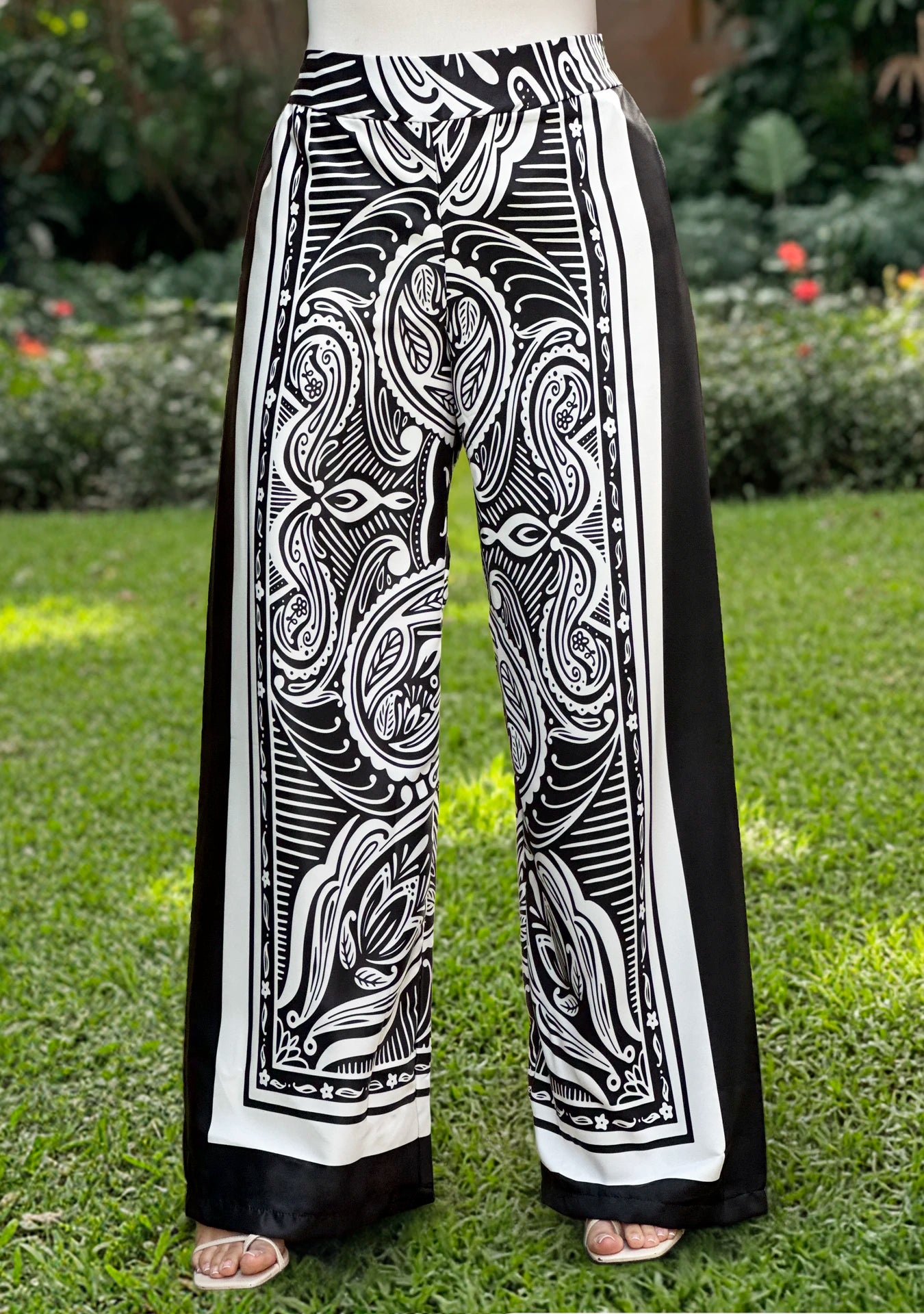 P74369 PANTALÓN AGATHA NEGRO