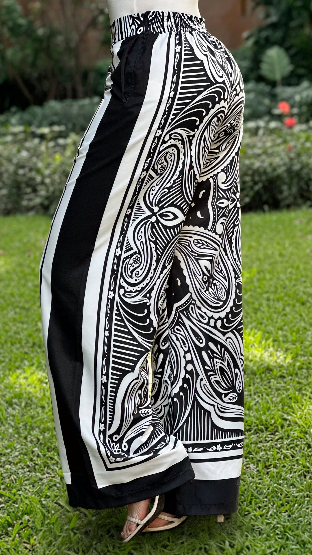 P74369 PANTALÓN AGATHA NEGRO