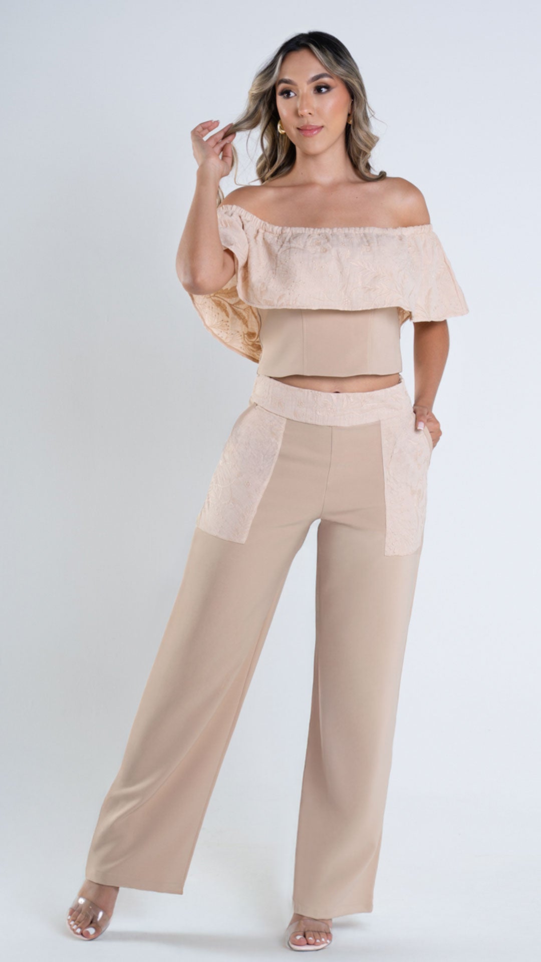 P74409 CONJUNTO LINO BORDADO CAMEL