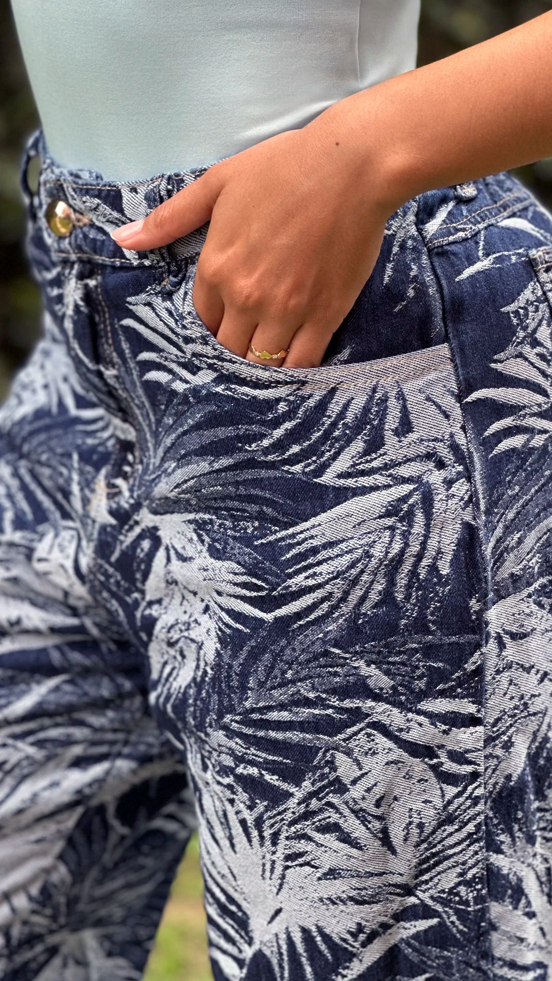 P74415 PANTALÓN INDIGO AZUL