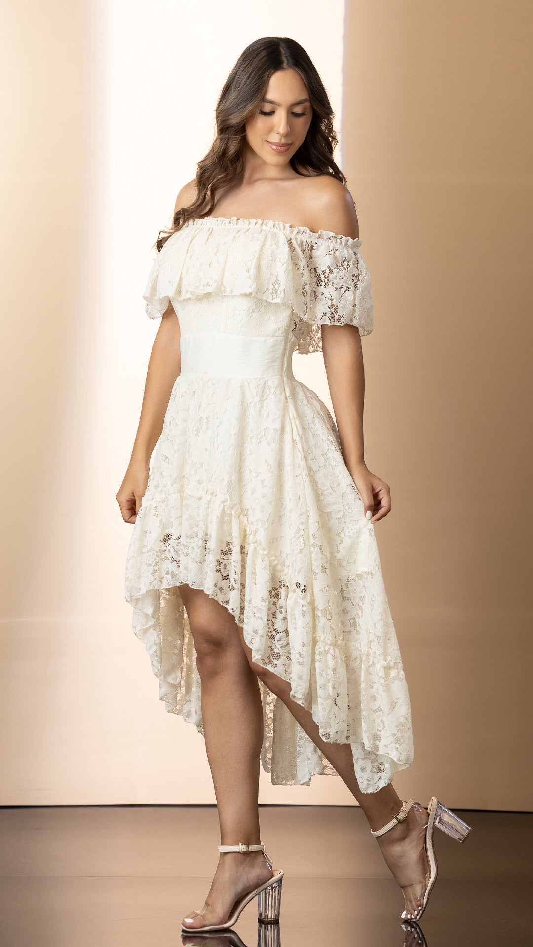 P74536 VESTIDO BLONDA CREMA