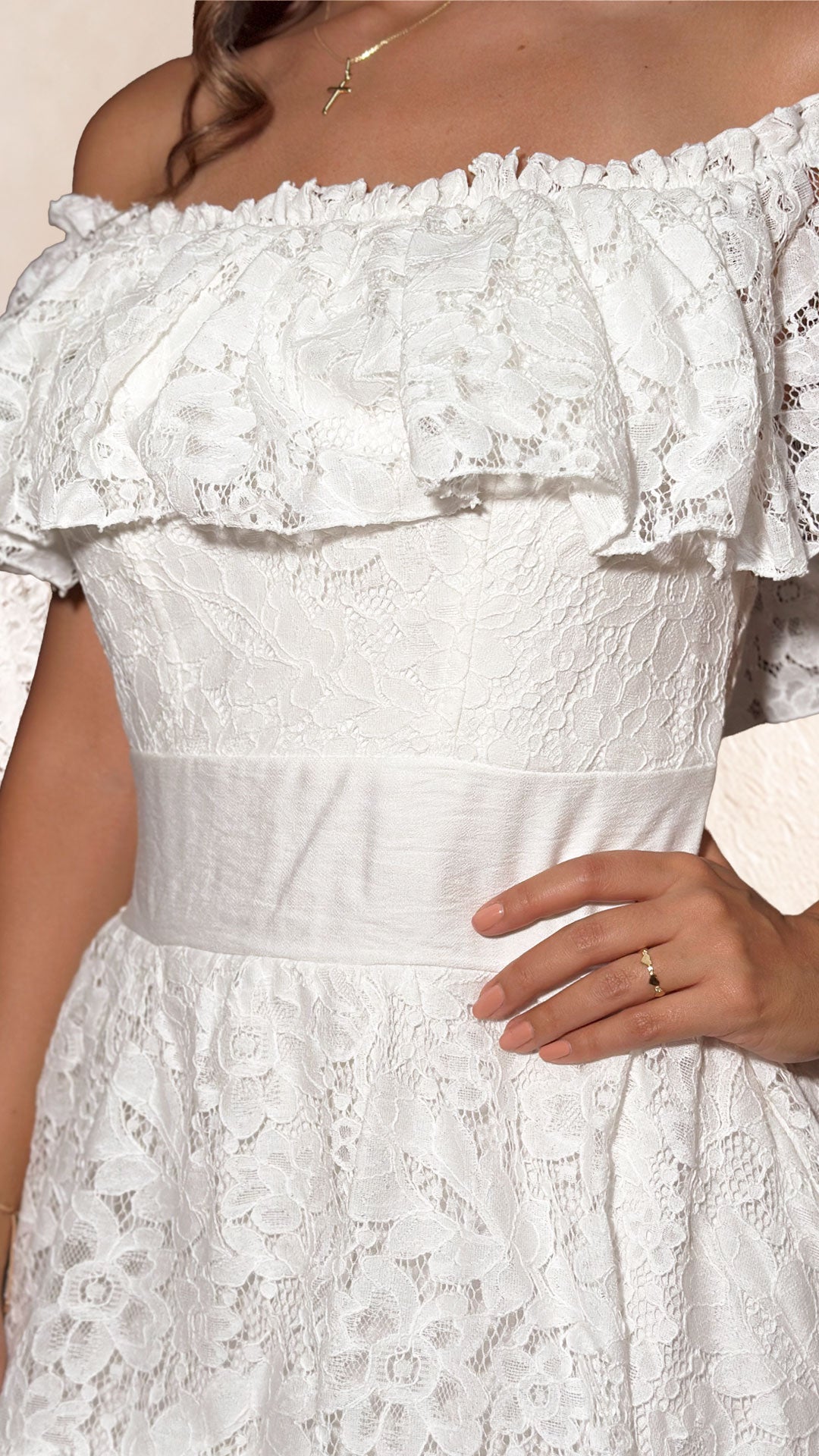 P74536 VESTIDO BLONDA MARFIL