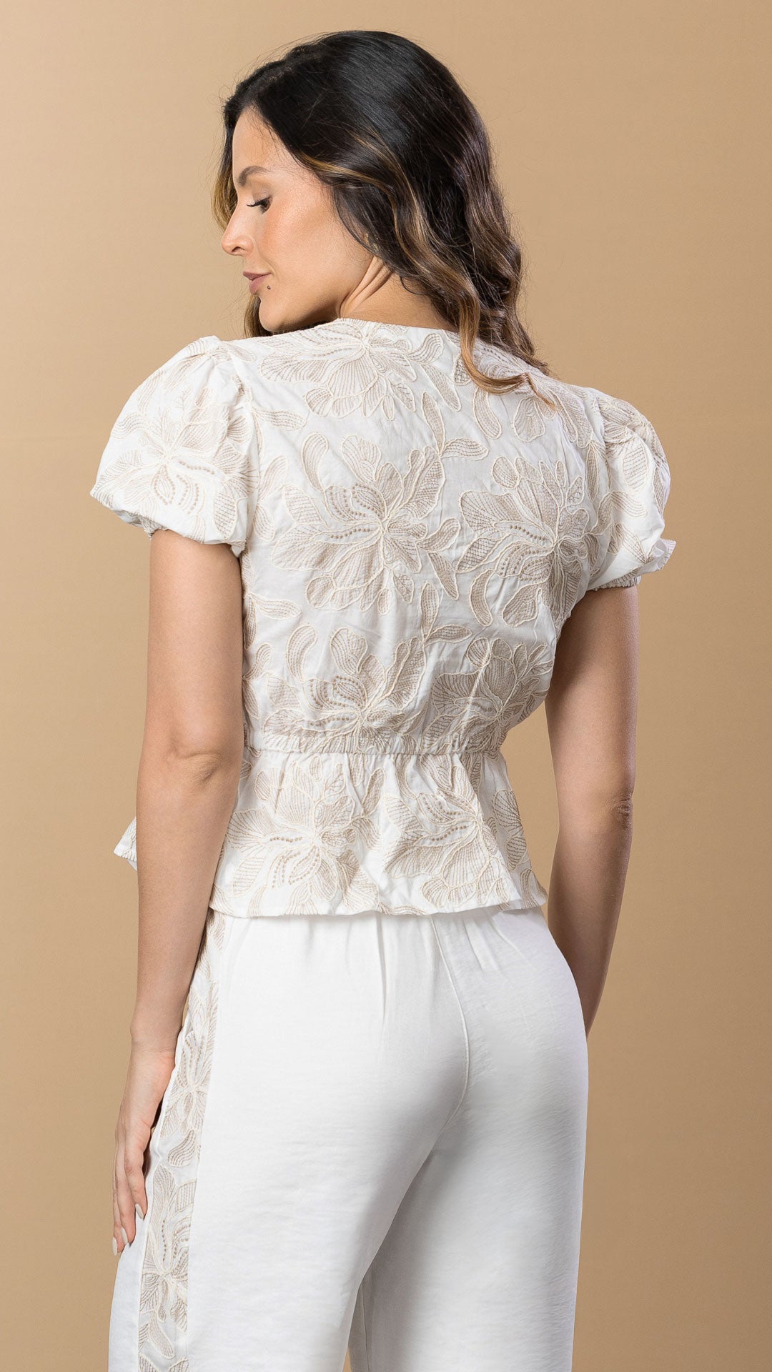 P74562 CONJUNTO FLOW MARFIL