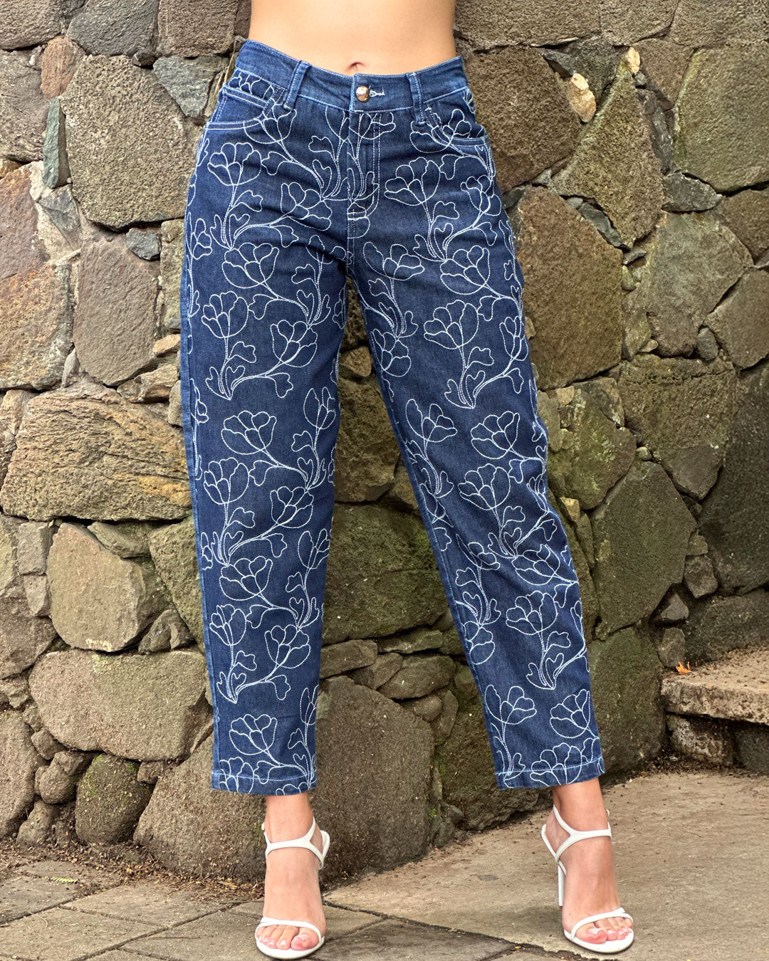 P74628 PANTALÓN INDIGO BORDADO AZUL