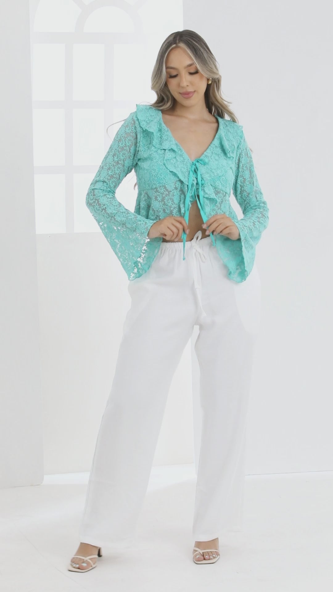 P3988 BLUSA MALLA BORDADA VERDE MEDIO